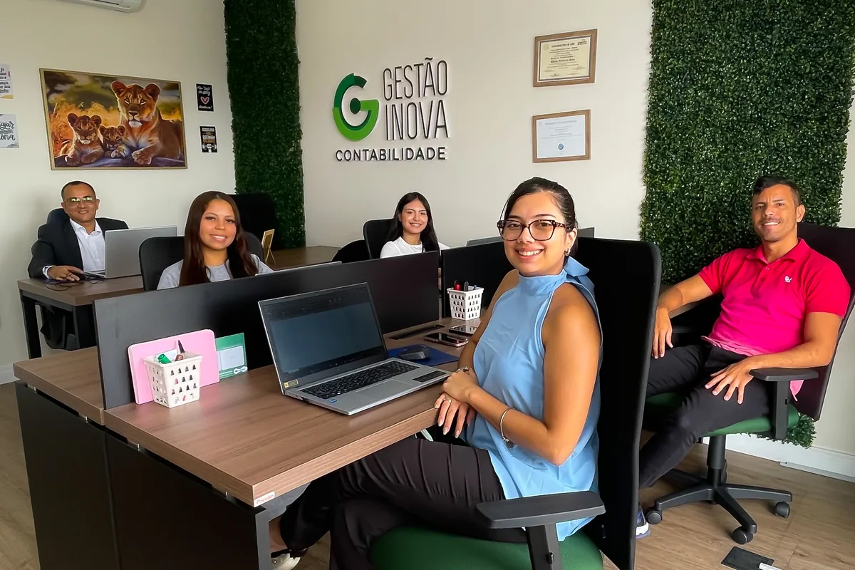 Equipe da Gest&atilde;o Inova trabalhando nas esta&ccedil;&otilde;es